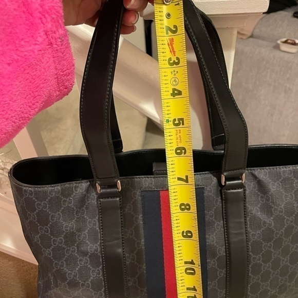 COPY - Authentic Gucci Supreme Tote Bag - Picture 4 of 12